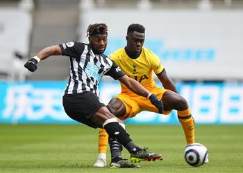 دافينسون سانشيز يتعرض لإساءة عنصرية وتوتنهام يصدر بيان ا رسمي ا