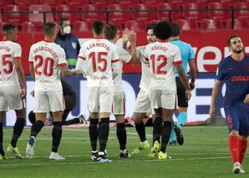 فيديو أتلتيكو مدريد يسقط أمام إشبيلية ويشعل الصراع على الدوري الإسباني