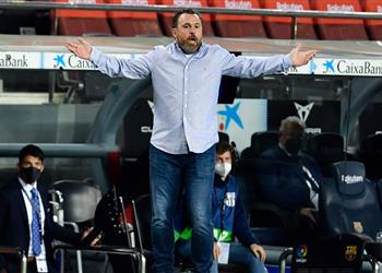 مدرب بلد الوليد الحكم أخبرني بوجود لمسة يد على جوردي ألبا ولكن