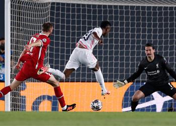 فيديو فينيسيوس جونيور يدخل تاريخ ريال مدريد بعد هدفه في ليفربول