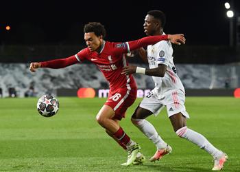 كاراجر ينتقد أرنولد بعد خسارة ليفربول من ريال مدريد يشعر بأن الدفاع ليس وظيفته