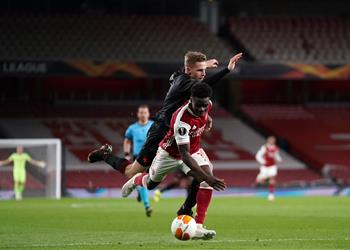 فيديو بمشاركة محمد النني آرسنال يسقط في فخ التعادل القاتل أمام سلافيا براج في الدوري الأوروبي