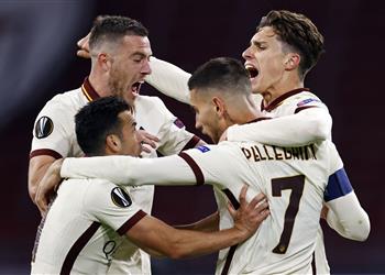 فيديو روما يخطف فوز ا قاتل ا من أياكس في الدوري الأوروبي