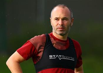 إنييستا 3 لاعبين سيكونون حاسمين لـ برشلونة في الكلاسيكو أمام ريال مدريد