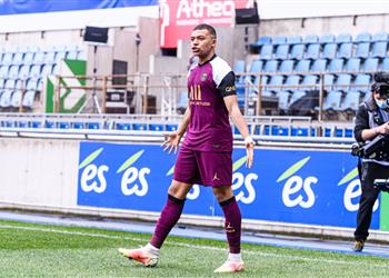 فيديو باريس سان جيرمان يستعيد توازنه ويمطر ستراسبورج برباعية في الدوري الفرنسي