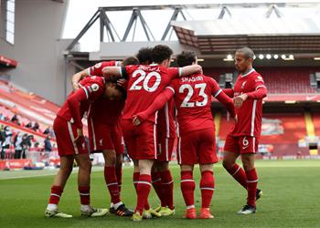 جماهير ليفربول تفضل أرنولد على محمد صلاح كرجل مباراة أستون فيلا