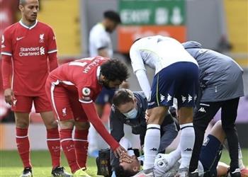 جماهير أستون فيلا بعد إصابة تريزيجيه أمام ليفربول حطم قلوبنا ونأمل ألا تكون خطيرة
