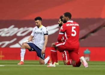 محمد صلاح يدعم تريزيجيه بعد إصابته بالصليبي ستعود أقوى يا صديقي