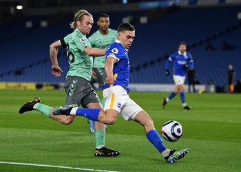 التعادل السلبي يحسم مباراة إيفرتون وبرايتون في الدوري الإنجليزي