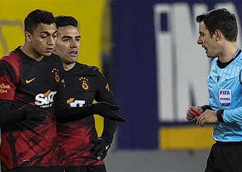 قائمة جالطة سراي لمباراة جوزتيبي في الدوري التركي غياب مصطفى محمد وفالكاو