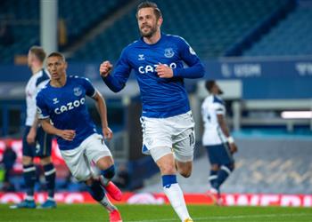 سيجوردسون أهدرنا نقطتين أمام توتنهام ونستهدف التأهل الأوروبي