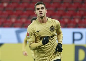 تقارير تكشف حقيقة اهتمام برشلونة بضم أندري سيلفا من فرانكفورت