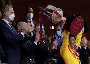 ميسي أمر مميز أن أكون قائد برشلونة وأرفع الكأس وسنقاتل في صراع الليجا