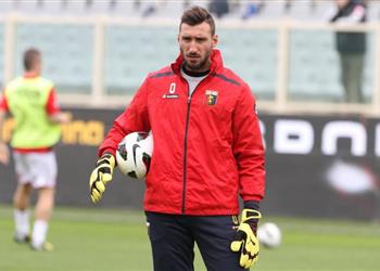 ميركاتو الصيف رسمي ا ميلان يتعاقد مع الشقيق الأكبر لـ دوناروما كحارس ثالث