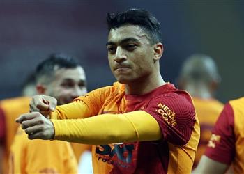 موعد والقنوات الناقلة لمباراة جالطة سراي وطرابزون سبور اليوم في الدوري التركي