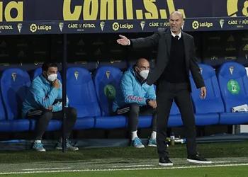 زيدان ي شيد بـ بنزيما وي ثير الشكوك حول إصابة مودريتش