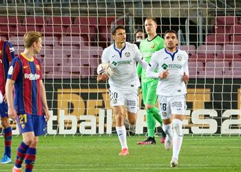 فيديو من ركلة جزاء أونال يسجل هدف خيتافي الثاني أمام برشلونة