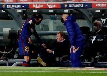 كومان يوضح سبب انفعاله على مينجويزا ويصر ح بالغت في رد فعلي