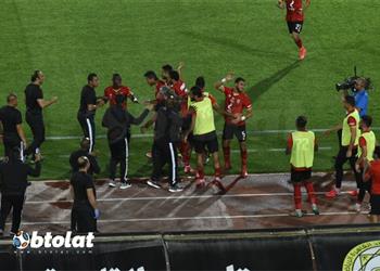 بدلاء الأهلي أمام إنبي في الدوري طاهر يجاور مروان محسن وبواليا