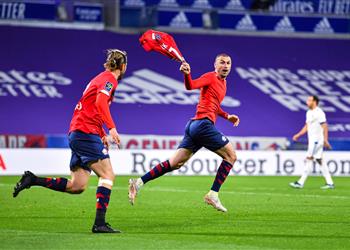 ليل يقلب الطاولة في وجه ليون بفوز قاتل ويستعيد صدارة الدوري الفرنسي