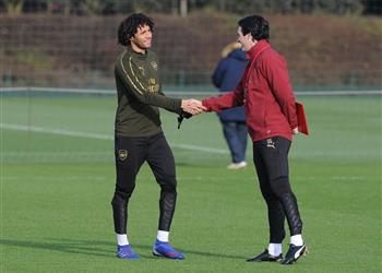 إيمري قبل مباراة آرسنال وفياريال محمد النني لاعب استثنائي