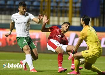 بالفيديو الأهلي يهزم المصري بثنائية ويواصل الضغط على الزمالك في صدارة الدوري