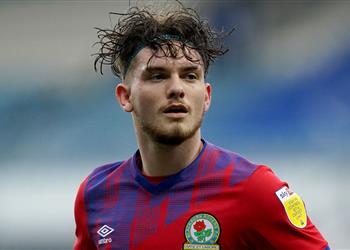 ليفربول يرغب في استعادة هارفي إليوت بأمر من كلوب