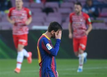 فيديو برشلونة يفرط في صدارة الليجا ويسقط أمام غرناطة بثنائية