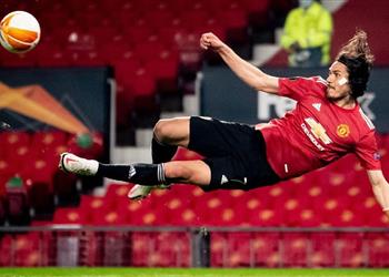 فيديو كافاني يحطم رقم ليفاندوفسكي وميسي بعد هدفيه أمام روما