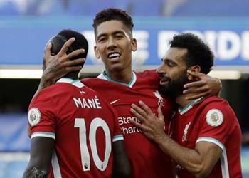كاراجر يطالب ليفربول بإنهاء عهد محمد صلاح وماني وفيرمينو