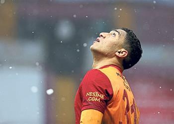 مصطفى محمد ضمن قائمة جالطة سراي لمواجهة جينتشلاربيرليجي في الدوري التركي