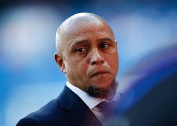 روبرتو كارلوس يشيد بثنائي ريال مدريد ويصر ح استمرارية هازارد في يده