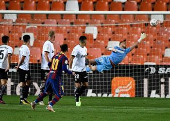 فيديو لدغات ميسي تخمد ثورة فالنسيا وتقود برشلونة للانتصار بثلاثية ومواصلة مطاردة أتلتيكو وريال مدريد في الليجا