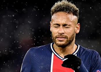 ليكيب نيمار يوقف تجديد عقده مع باريس سان جيرمان وينتظر برشلونة