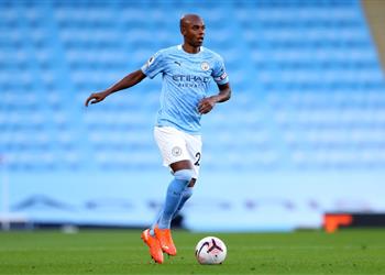 مانشستر سيتي يحدد بديل فرناندينيو حال رحيله في الصيف
