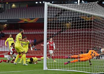 في غياب محمد النني فياريال يتعادل مع آرسنال ويتأهل لنهائي الدوري الأوروبي