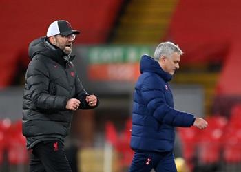 بعد محمد صلاح وأليسون مورينيو يمنح ليفربول فرصة لضم نجم روما في الصيف