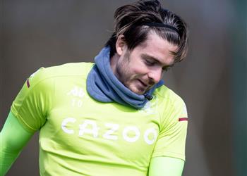 مدرب أستون فيلا يؤكد غياب جريليش عن مواجهة مانشستر يونايتد