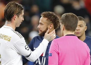 هل يلمح لاقتراب الرحيل صورة راموس يحتفل بتجديد عقد نيمار مع باريس سان جيرمان