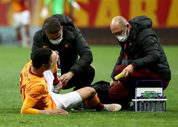 تقارير تكشف تشخيص إصابة مصطفى محمد وموقفه من مباراة جالطة سراي القادمة