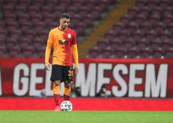 تقارير مصطفى محمد سيغيب 8 أسابيع للإصابة وموسمه مع جالطة سراي انتهى