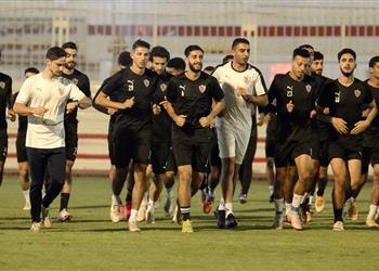 مران الزمالك كارتيرون يجتمع باللاعبين لتحفيزهم قبل القمة وجلسة خاصة مع شيكابالا