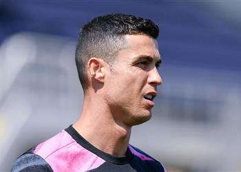 تقارير يوفنتوس لن يستطيع تحمل راتب رونالدو بدون دوري أبطال أوروبا