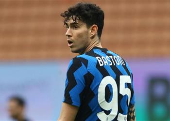 تقارير برشلونة يسعى إلى حسم صفقة باستوني في الصيف