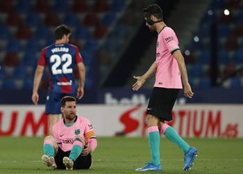 رافض ا هدية جديدة فيديو برشلونة يسقط في فخ ليفانتي ويمهد طريق الليجا لقطبي مدريد