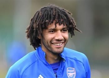 مستشهد ا بـ أوزيل صهيوني يشكو محمد النني لـ آرسنال والنادي يرد