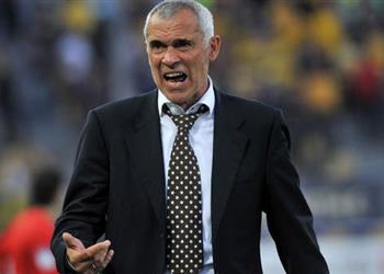 رسمي ا هيكتور كوبر مدير ا فني ا لـ الكونغو الديمقراطية