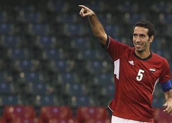 أبو تريكة يوجه رسالة إلى محمد النني بعد الانتقادات ضده لتضامنه مع فلسطين