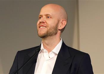 ملياردير سويدي آرسنال رفض عرضي لشراء النادي