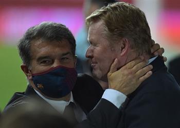 راديو كتالونيا برشلونة يقرر إقالة كومان بنهاية الموسم